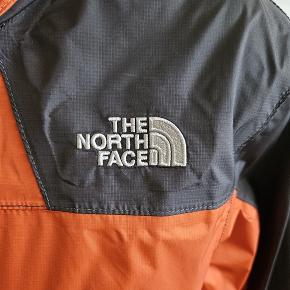 The North Face Kids' L/G Waterproof Jacket - Picture 3 of 12
